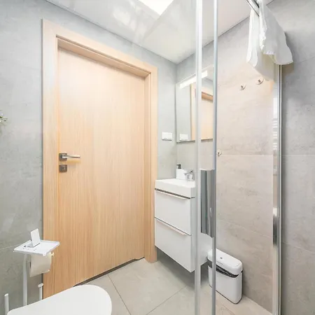 Apartment Downtown - Sauna, Ac - By Rentujemy